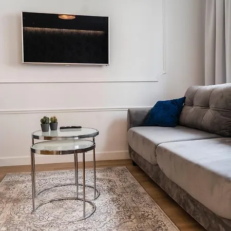 Old Town - No 8 Apartment